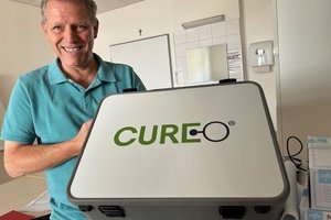 Leiter der Ergotherapie mit Cureo VR Brille